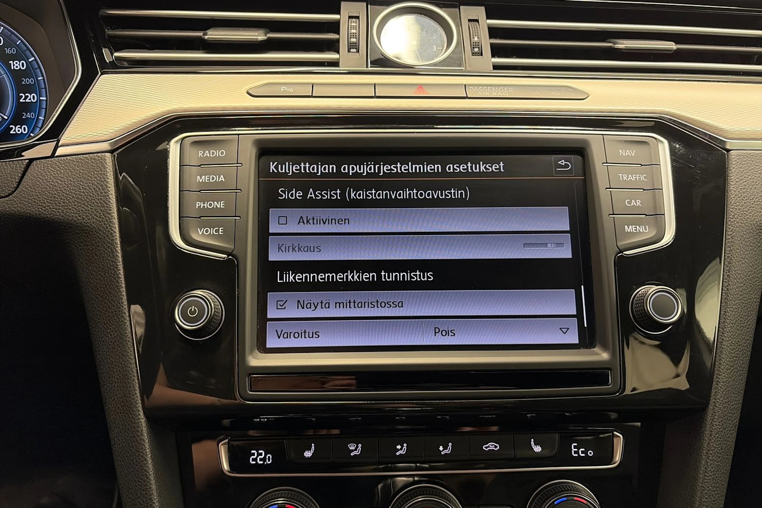 Volkswagen PASSAT 2016 kuva 27.