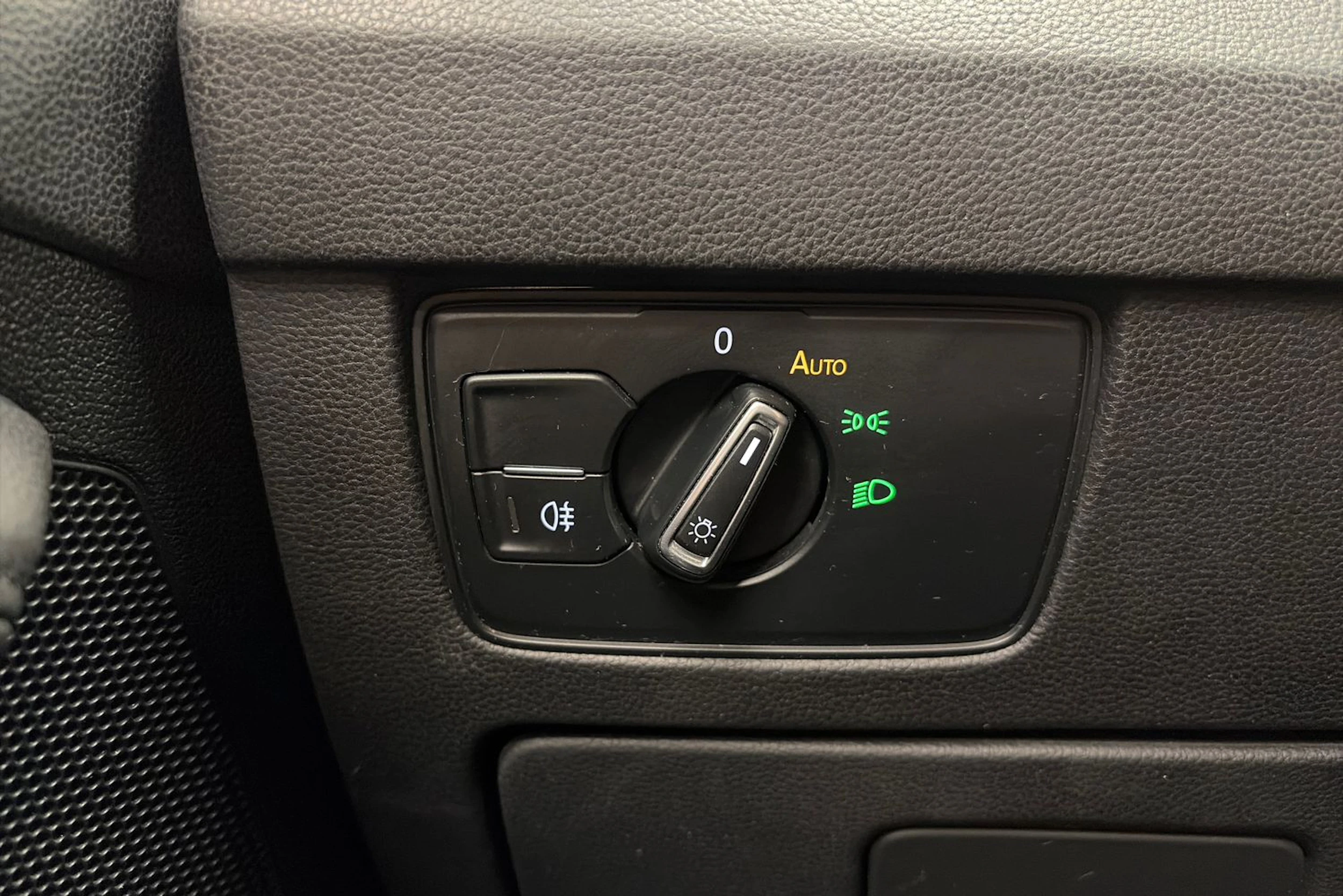 Volkswagen PASSAT 2016 kuva 30.
