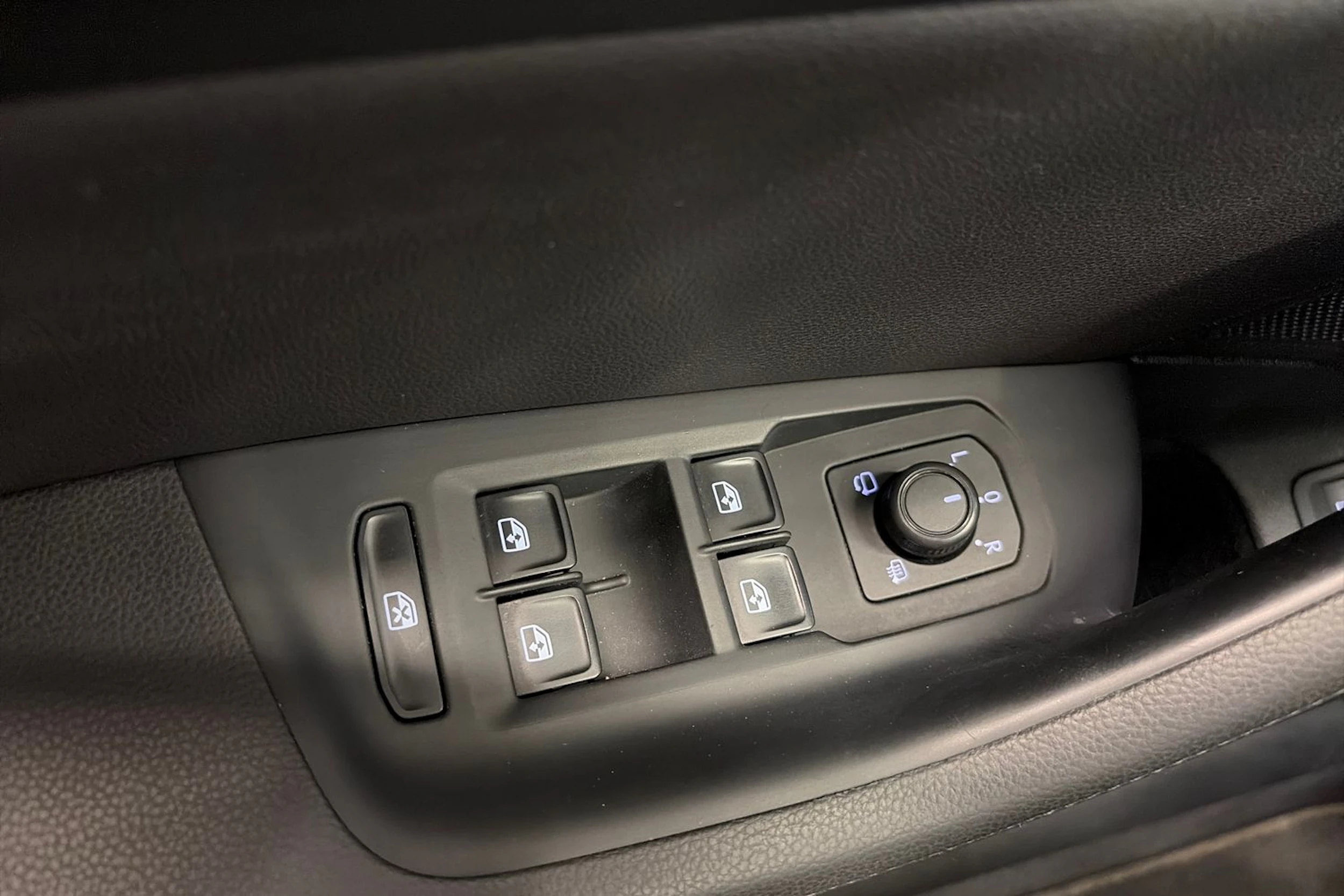 Volkswagen PASSAT 2016 kuva 31.