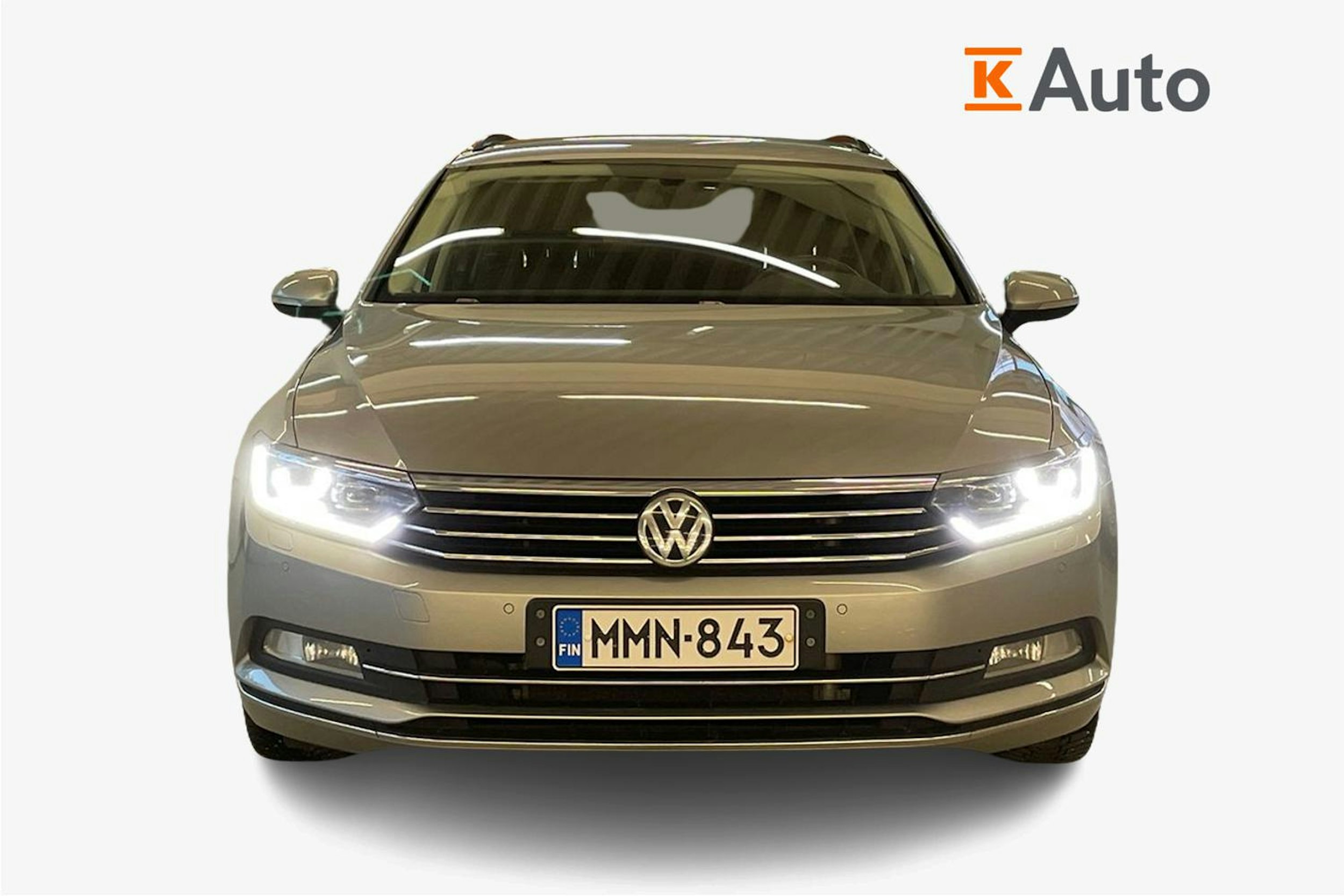harmaa Volkswagen Passat 2016 kuva 5.