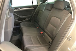 harmaa Volkswagen Passat 2016 kuva 10.