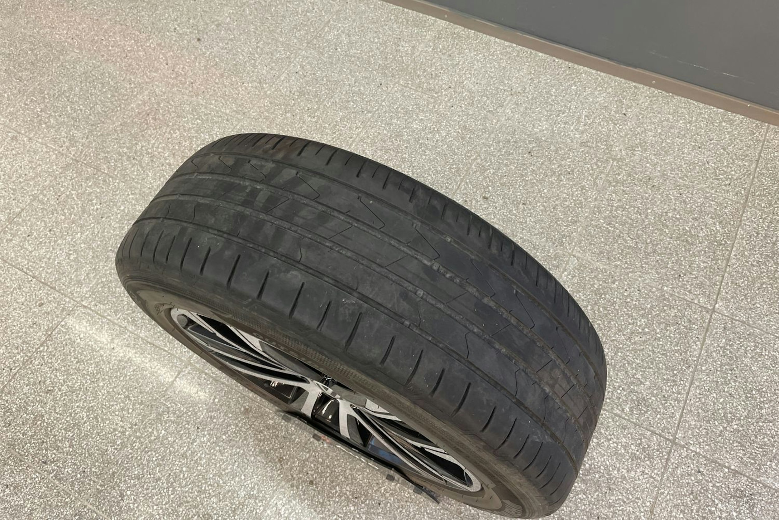 harmaa Volkswagen Passat 2016 kuva 28.