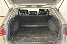 harmaa Volkswagen Passat 2016 kuva 14.
