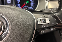 harmaa Volkswagen Passat 2016 kuva 18.