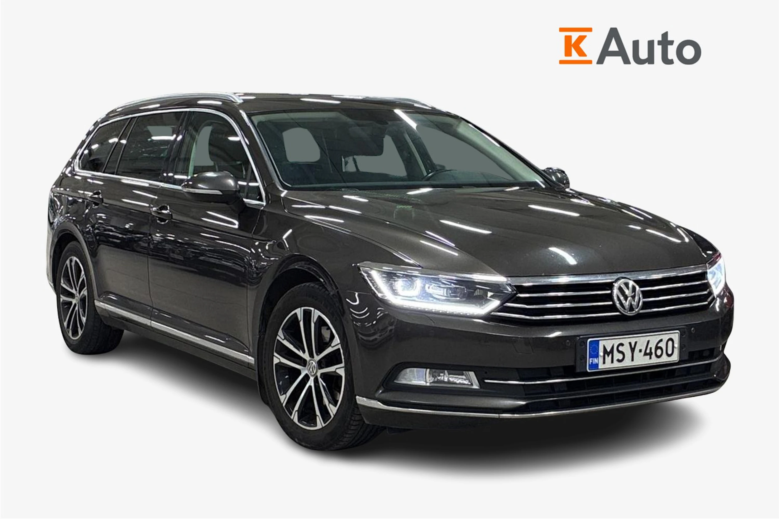 ruskea (beige) Volkswagen Passat 2016 kuva 1.