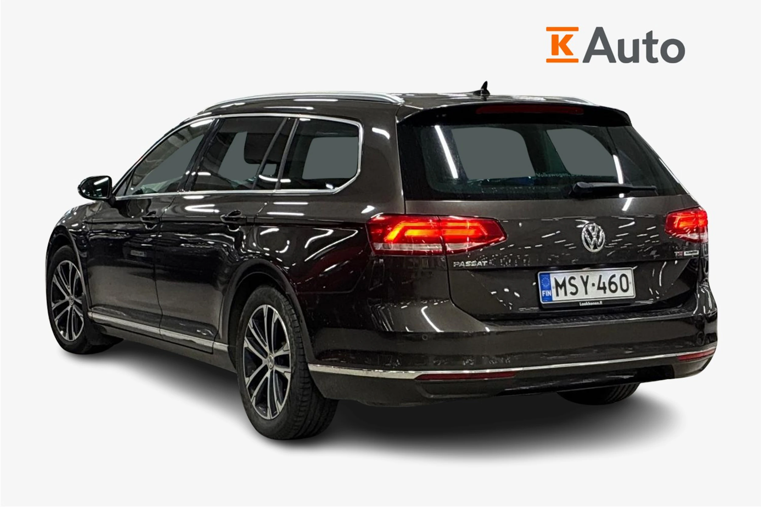 ruskea (beige) Volkswagen Passat 2016 kuva 2.