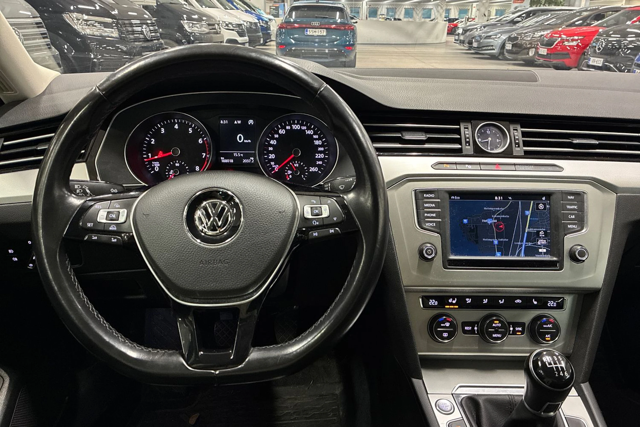 ruskea (beige) Volkswagen Passat 2016 kuva 4.