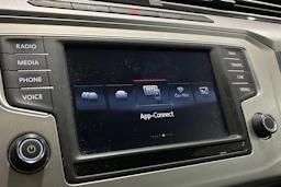 ruskea (beige) Volkswagen Passat 2016 kuva 5.