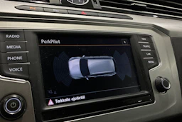 ruskea (beige) Volkswagen Passat 2016 kuva 6.