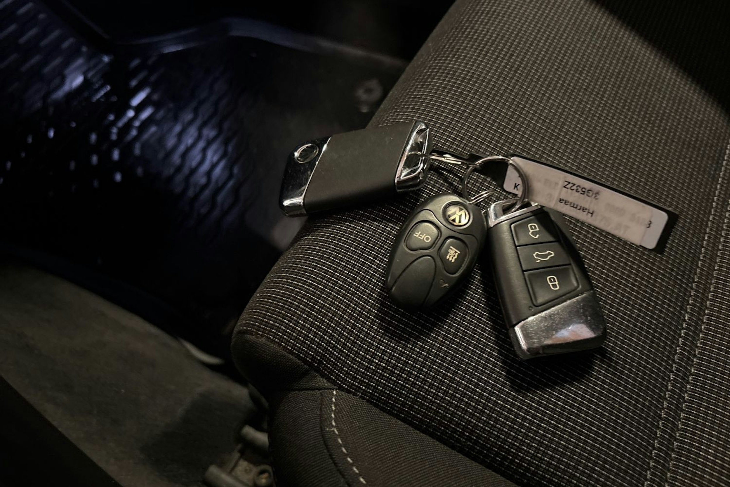 Harmaa Volkswagen PASSAT 2016 kuva 19.