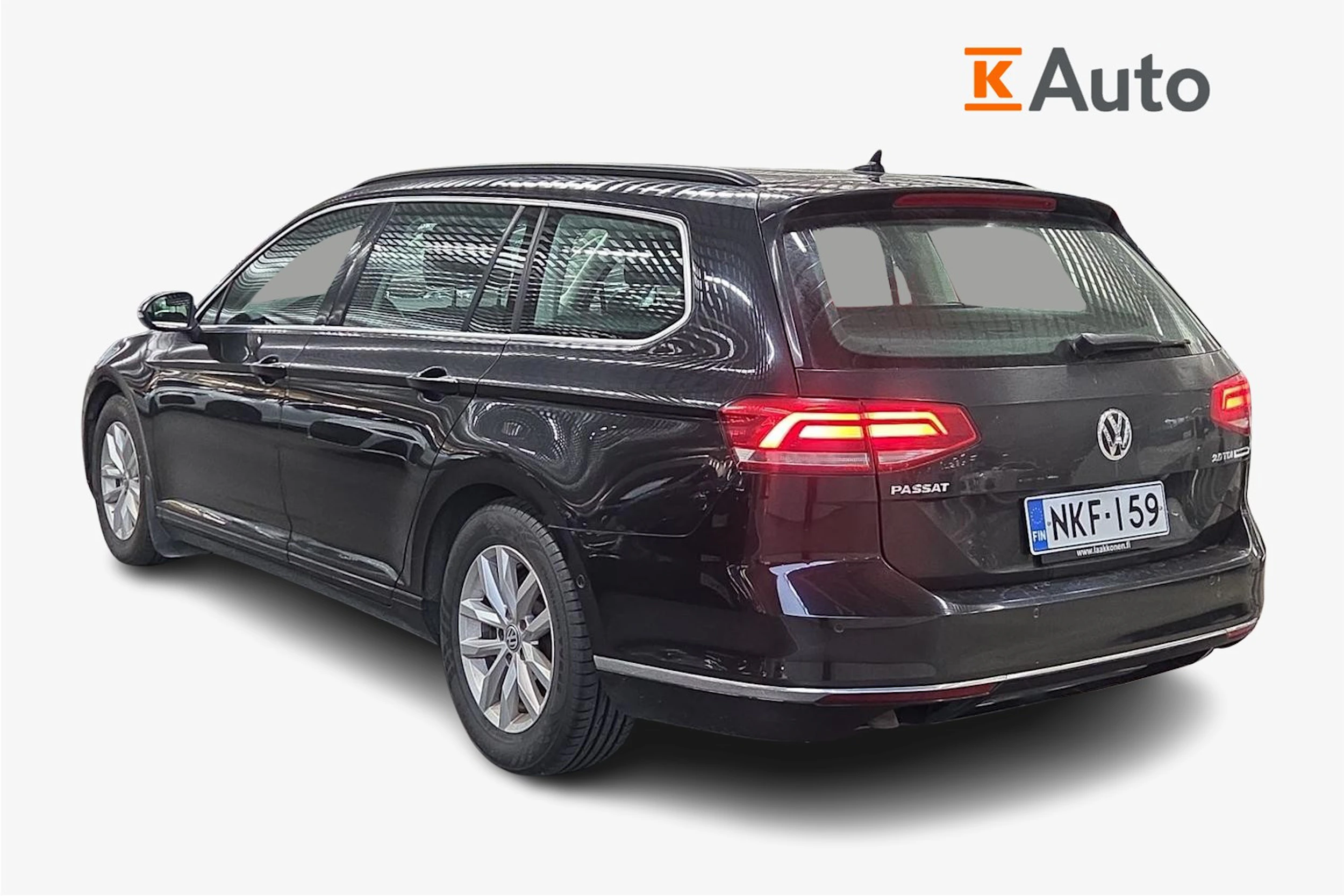 musta Volkswagen Passat 2016 kuva 2.