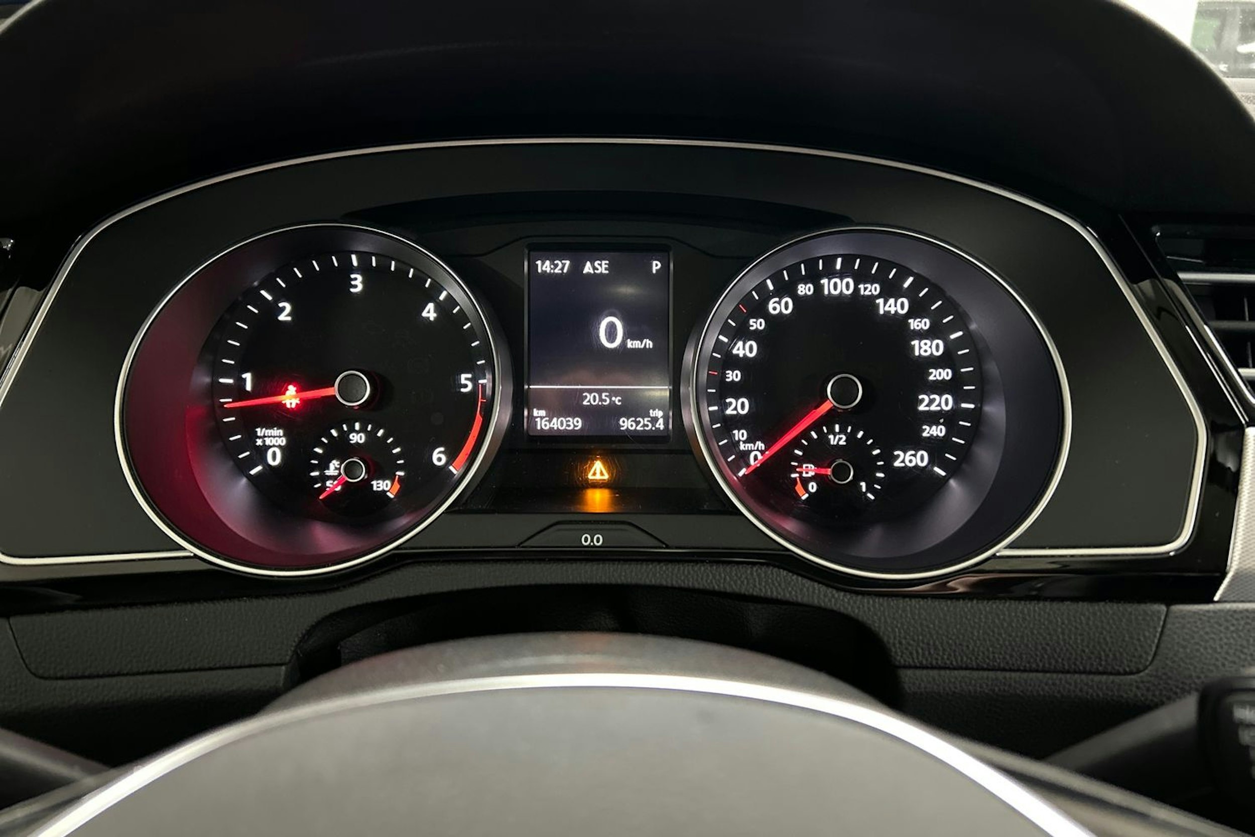 valkoinen Volkswagen Passat 2016 kuva 21.