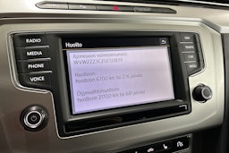valkoinen Volkswagen Passat 2016 kuva 28.