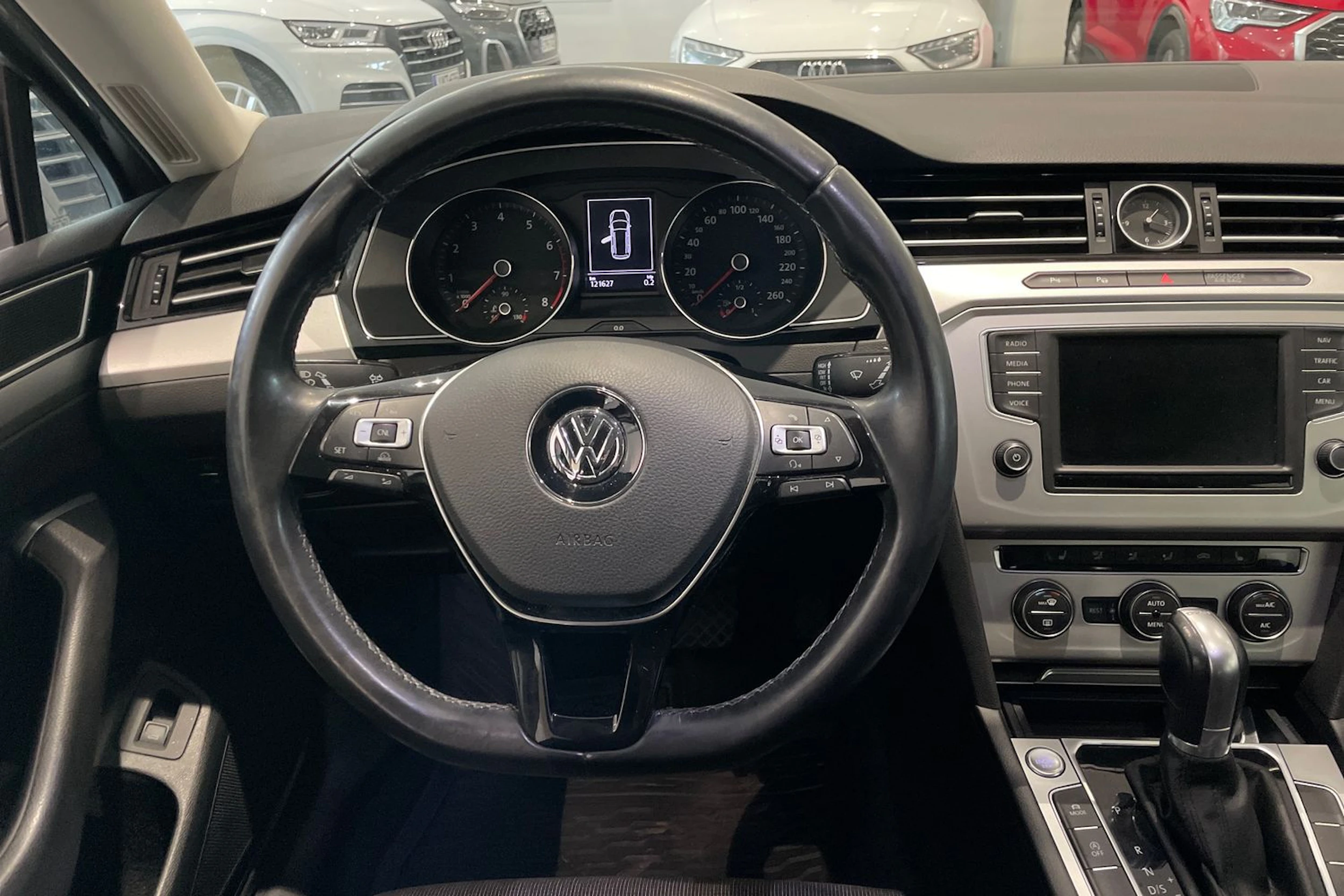 Harmaa Volkswagen PASSAT 2016 kuva 15.