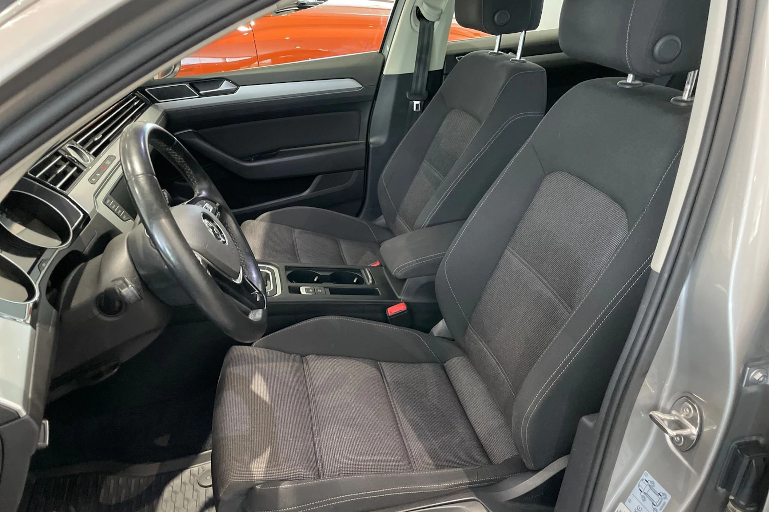 Harmaa Volkswagen PASSAT 2016 kuva 17.