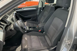 Harmaa Volkswagen PASSAT 2016 kuva 17.