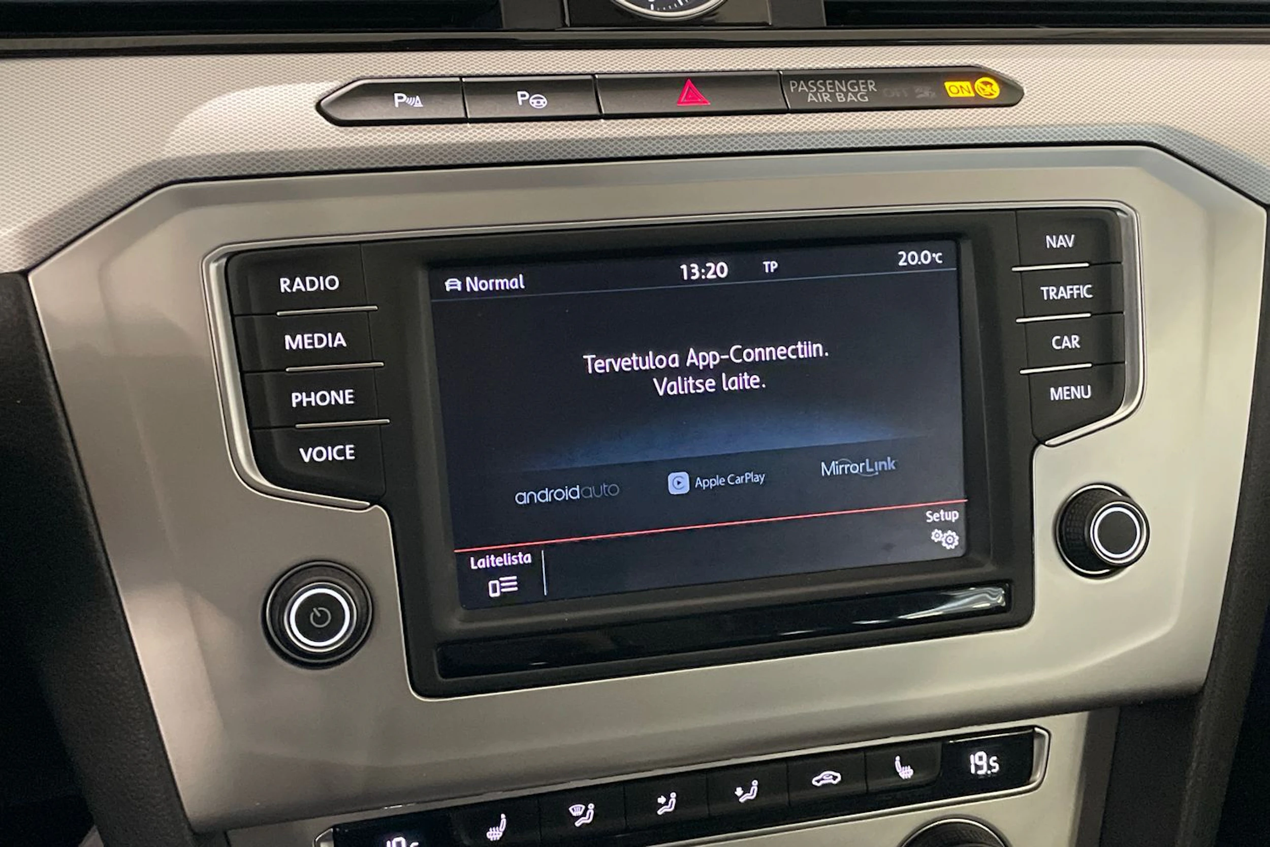 Harmaa Volkswagen PASSAT 2016 kuva 21.