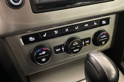 Harmaa Volkswagen PASSAT 2016 kuva 22.