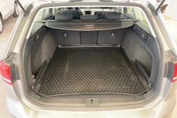 Harmaa Volkswagen PASSAT 2016 kuva 27.