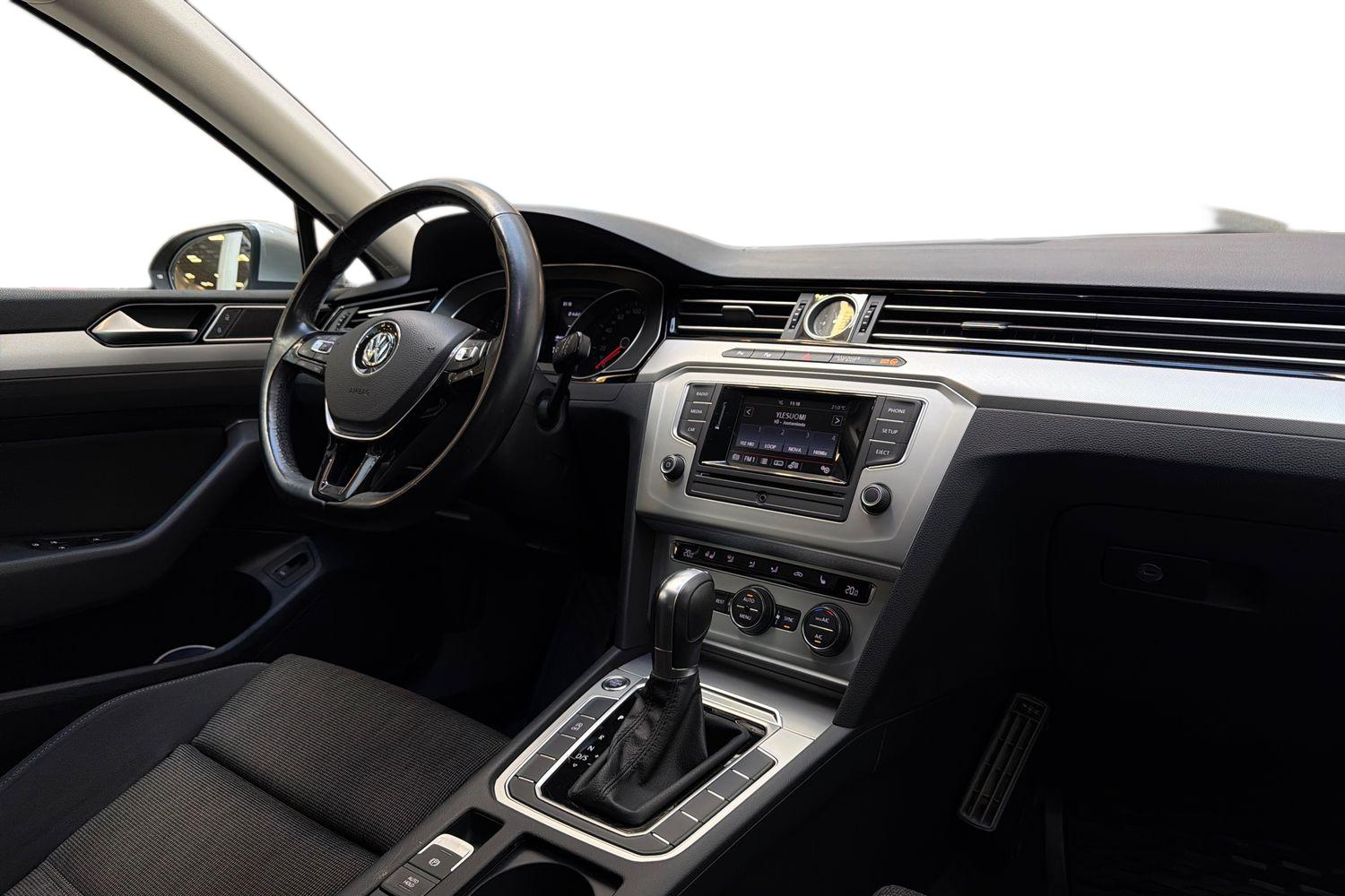 Volkswagen Passat 2016, kuva 7/25