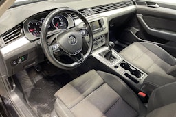 Musta Volkswagen PASSAT 2016 kuva 7.