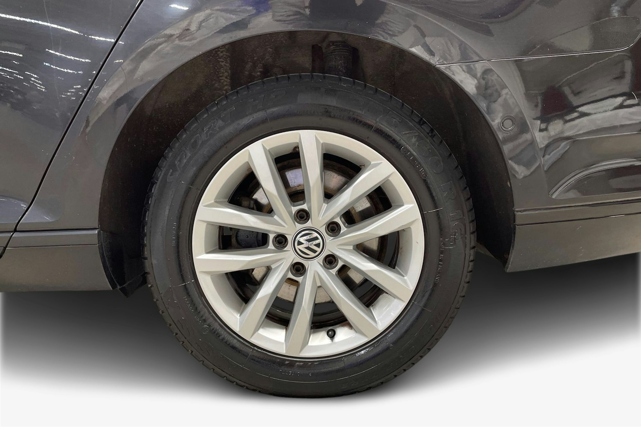 Musta Volkswagen PASSAT 2016 kuva 11.