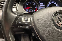 Musta Volkswagen PASSAT 2016 kuva 24.