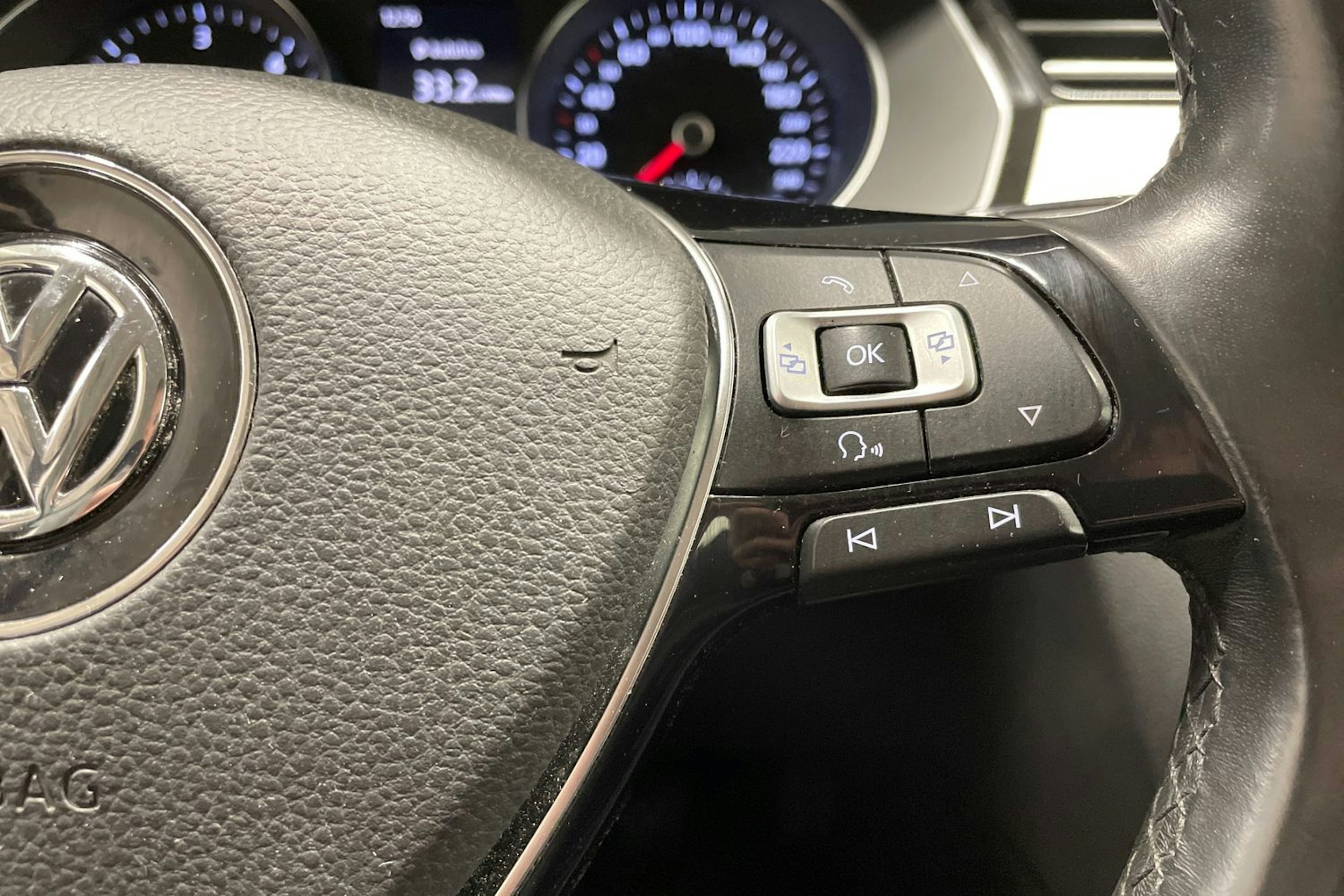 Musta Volkswagen PASSAT 2016 kuva 25.