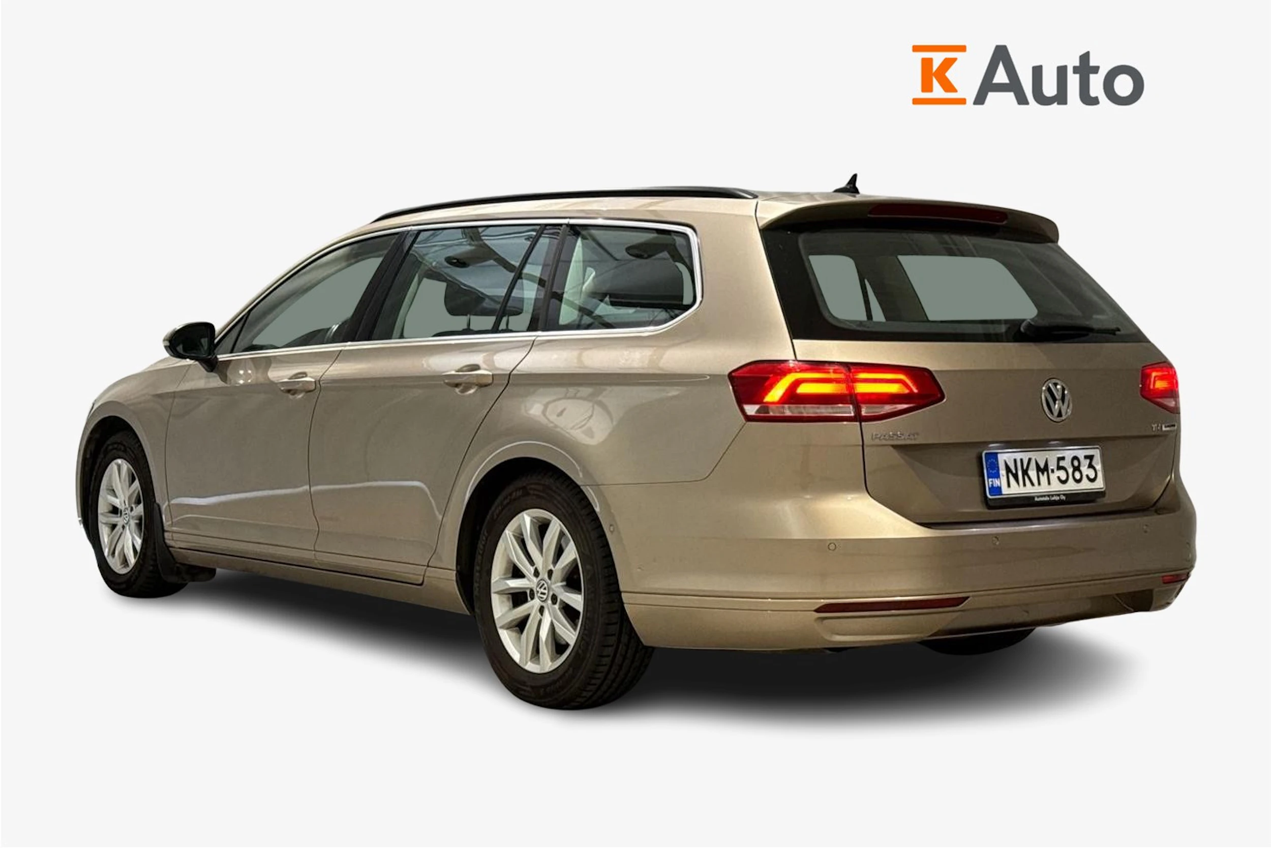 met. keltainen Volkswagen Passat 2016 kuva 2.