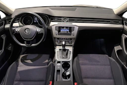 met. keltainen Volkswagen Passat 2016 kuva 7.