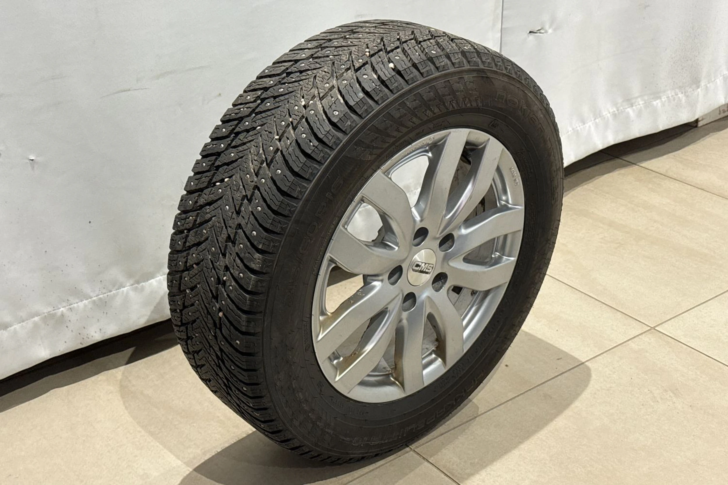 met. keltainen Volkswagen Passat 2016 kuva 11.