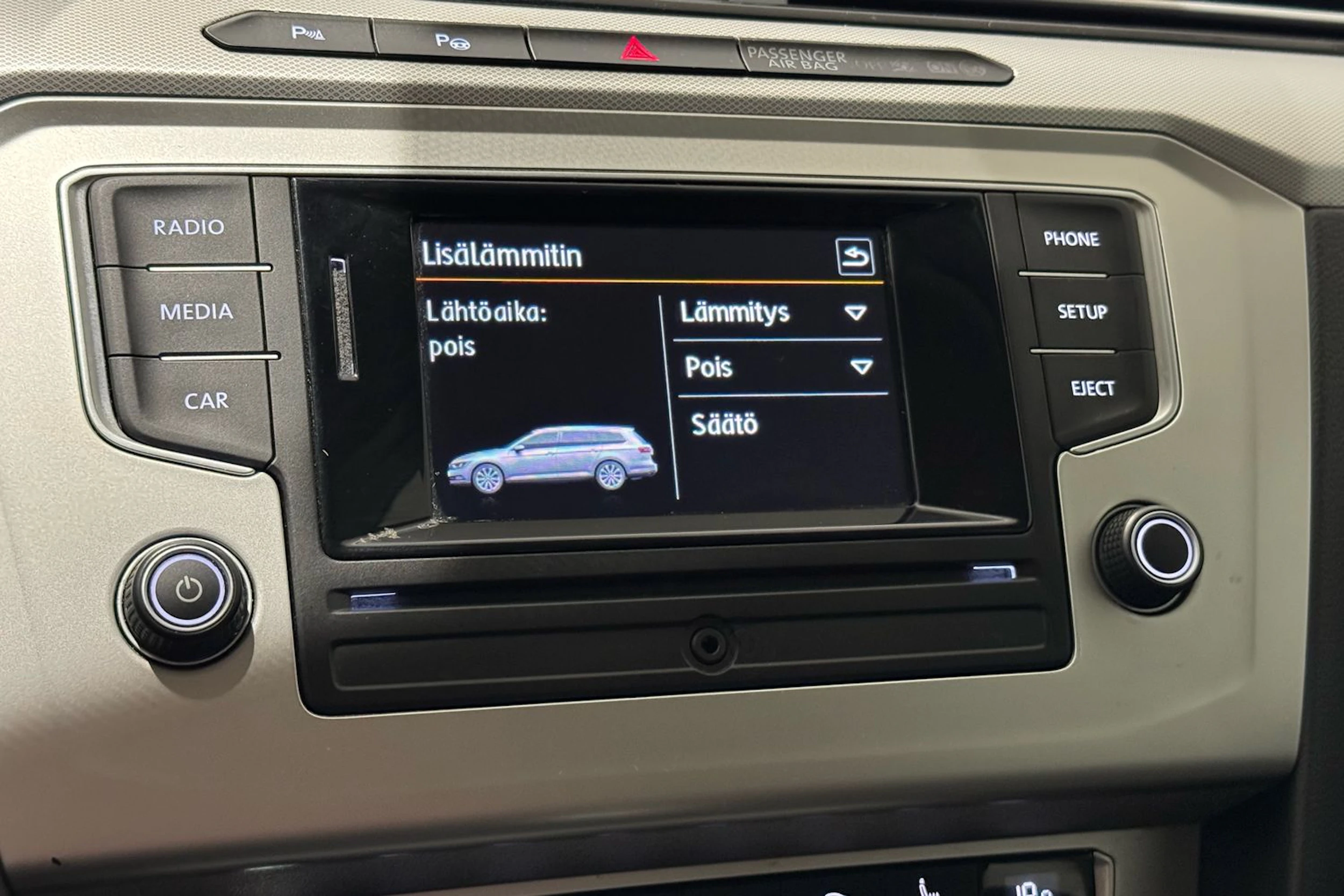 met. keltainen Volkswagen Passat 2016 kuva 21.