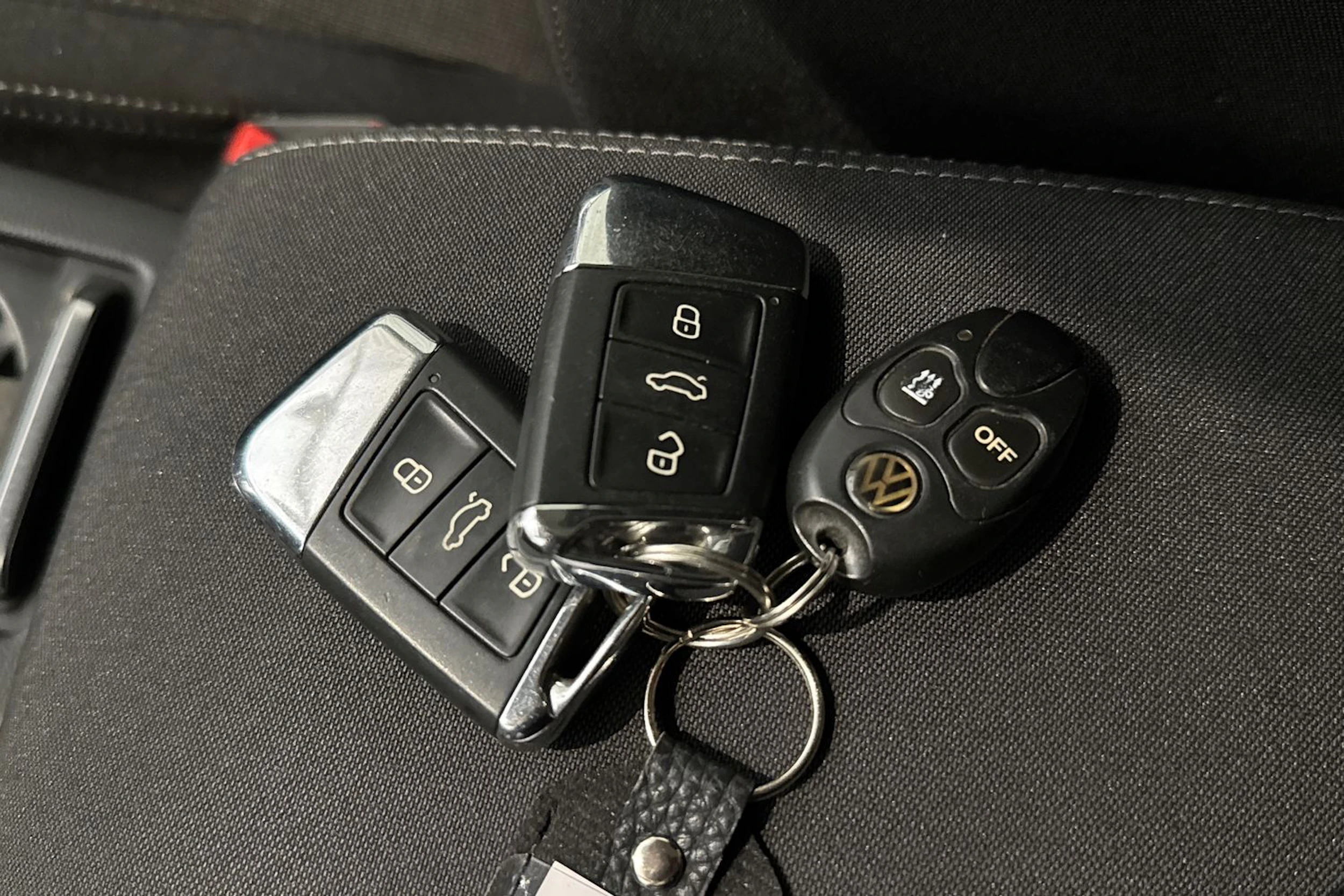 met. keltainen Volkswagen Passat 2016 kuva 24.