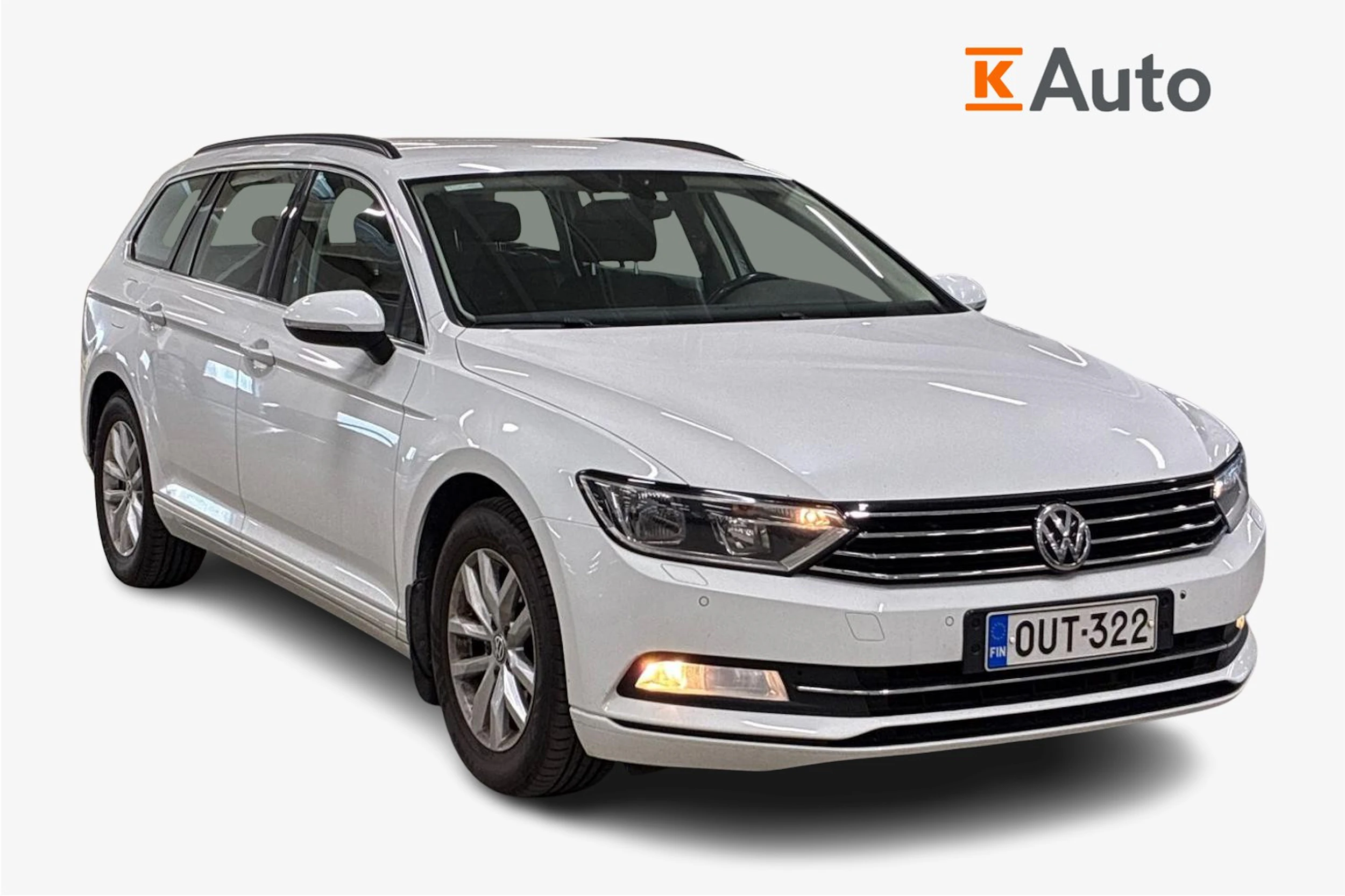 valkoinen Volkswagen Passat 2016 kuva 1.