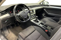 valkoinen Volkswagen Passat 2016 kuva 3.