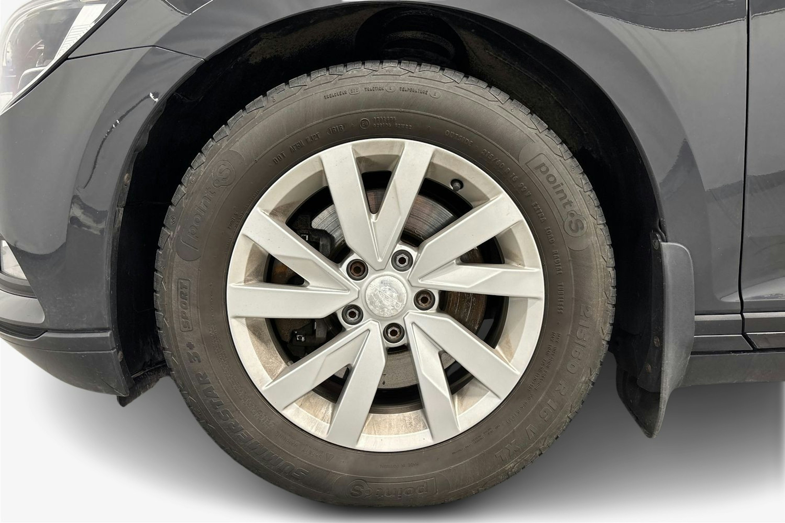 harmaa Volkswagen Passat 2016 kuva 11.