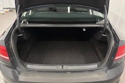 harmaa Volkswagen Passat 2016 kuva 16.