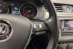 harmaa Volkswagen Passat 2016 kuva 20.