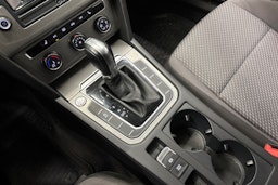 harmaa Volkswagen Passat 2016 kuva 24.