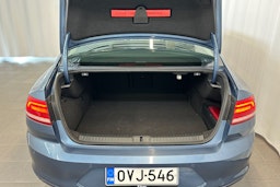 sininen Volkswagen Passat 2016 kuva 15.