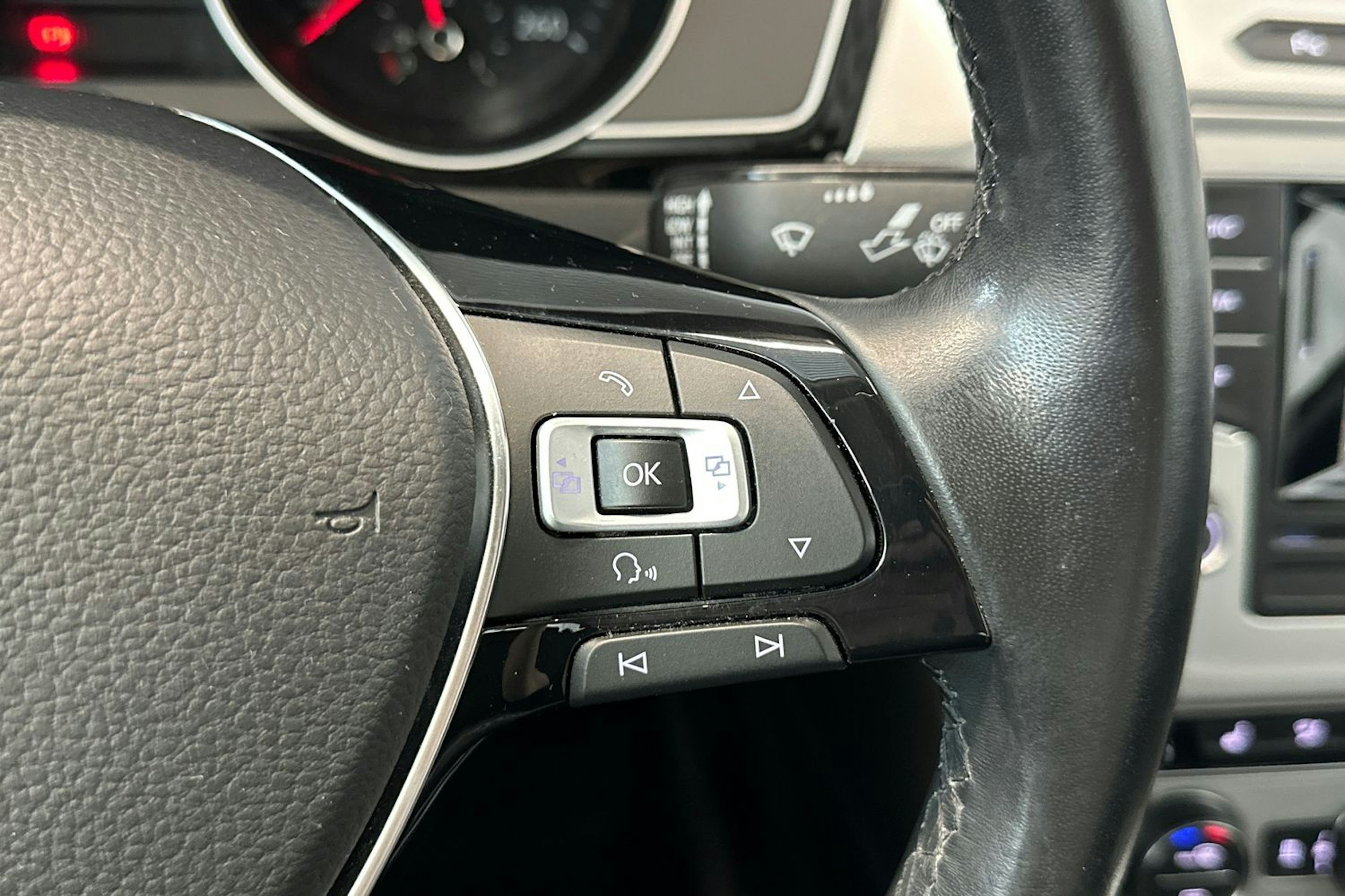sininen Volkswagen Passat 2016 kuva 19.