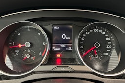 sininen Volkswagen Passat 2016 kuva 20.