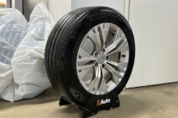 valkoinen Volkswagen Passat 2016 kuva 13.