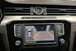 valkoinen Volkswagen Passat 2016 kuva 18.