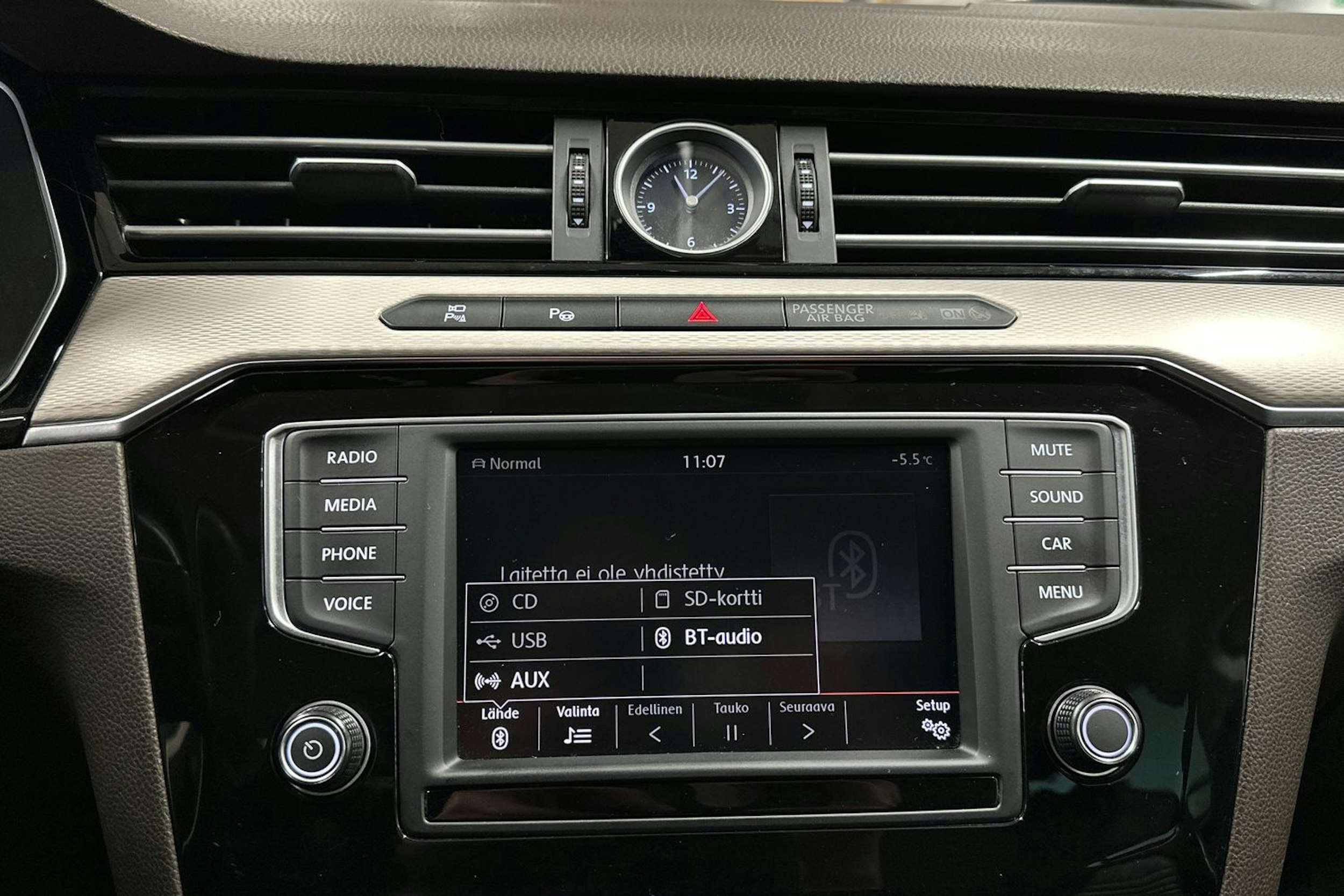 valkoinen Volkswagen Passat 2016 kuva 21.