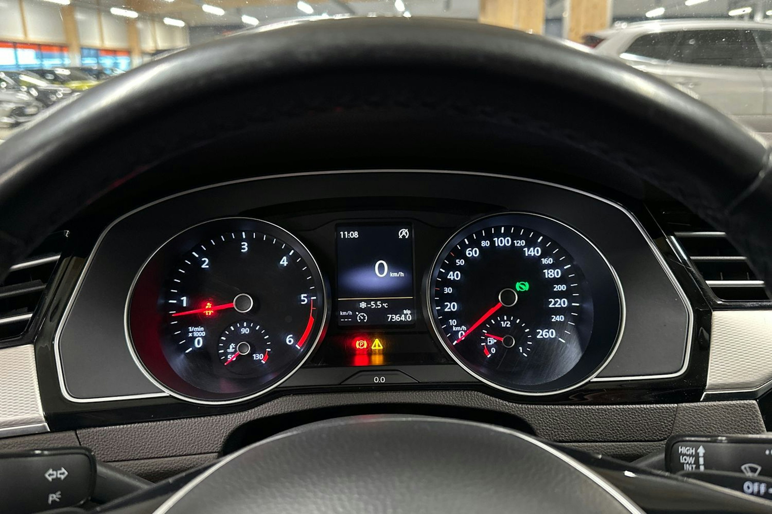 valkoinen Volkswagen Passat 2016 kuva 26.