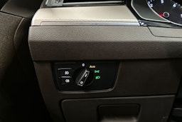 valkoinen Volkswagen Passat 2016 kuva 29.