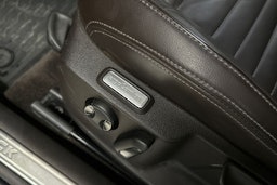 valkoinen Volkswagen Passat 2016 kuva 31.