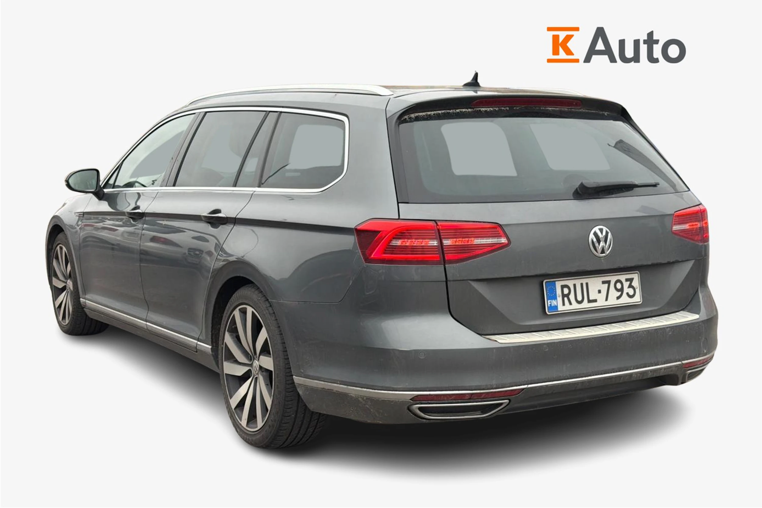 harmaa Volkswagen Passat 2016 kuva 2.