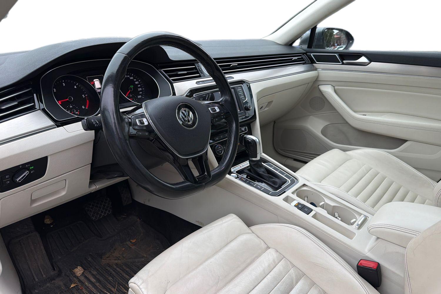 Volkswagen Passat 2016, bild 3/4